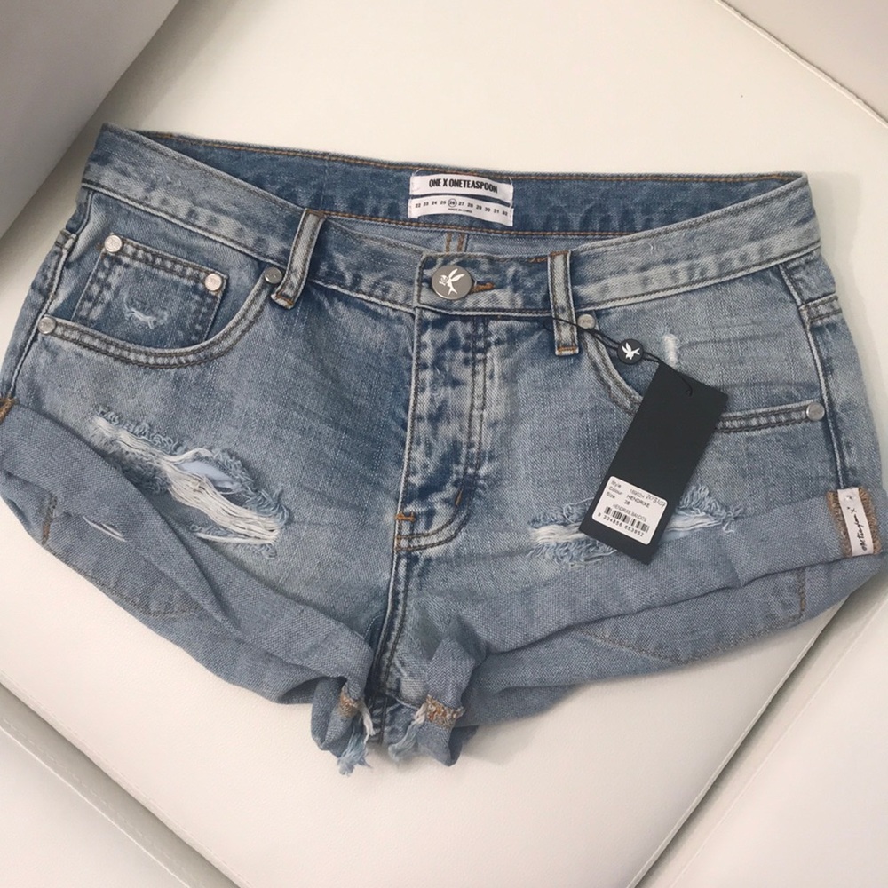 One teaspoon Hendrixe shorts (light wash)